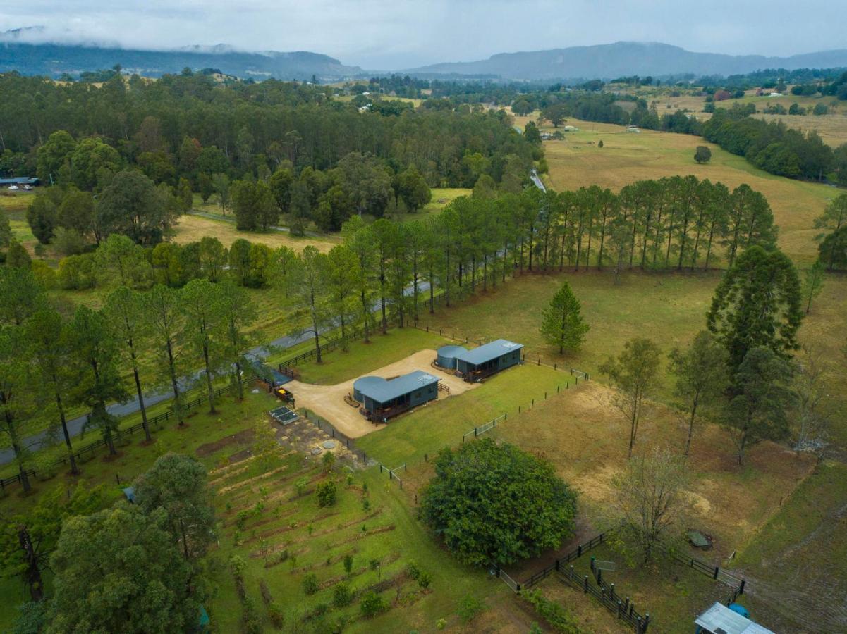Contained In Nimbin Accommodation ภายนอก รูปภาพ