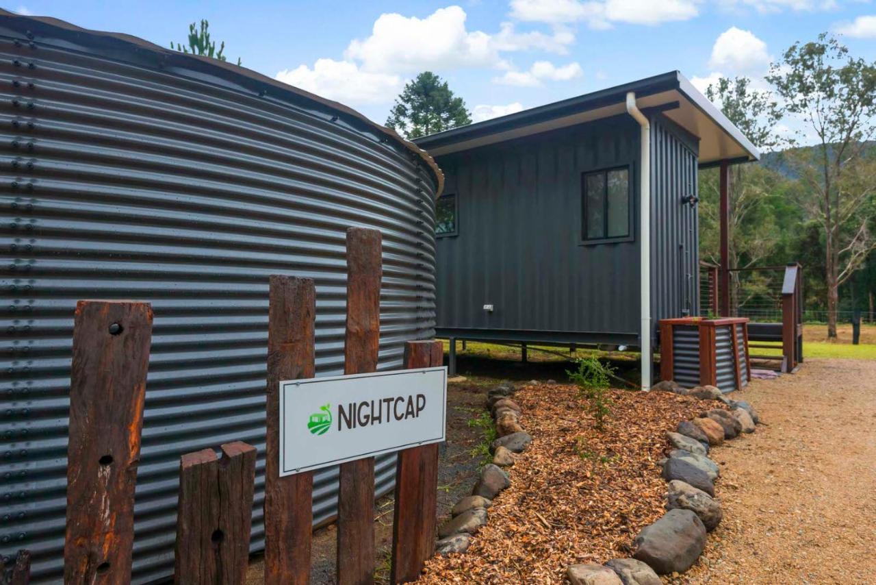 Contained In Nimbin Accommodation ภายนอก รูปภาพ