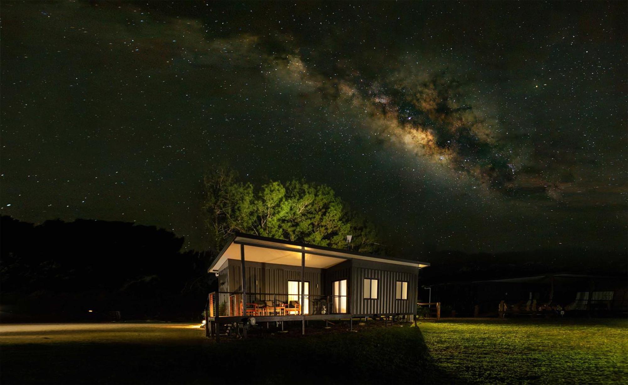 Contained In Nimbin Accommodation ภายนอก รูปภาพ